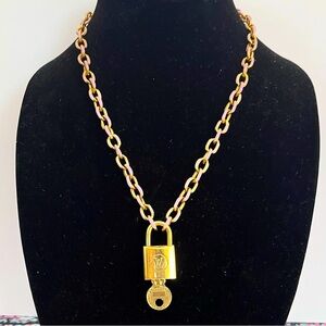 Louis Vuitton Gold Padlock Pendant Chain Necklace